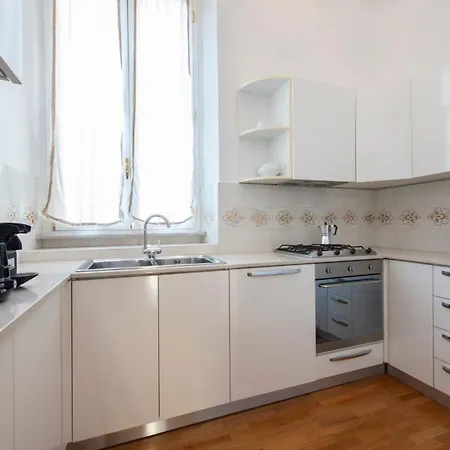 Lucrezio Caro Luxury Appartamento