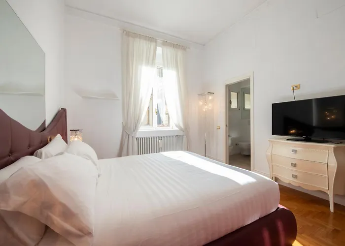 Lucrezio Caro Luxury Rom