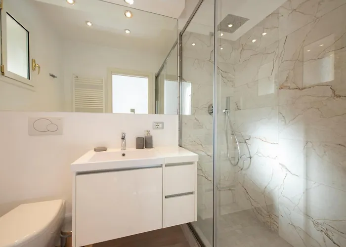 Lucrezio Caro Luxury Lägenhet