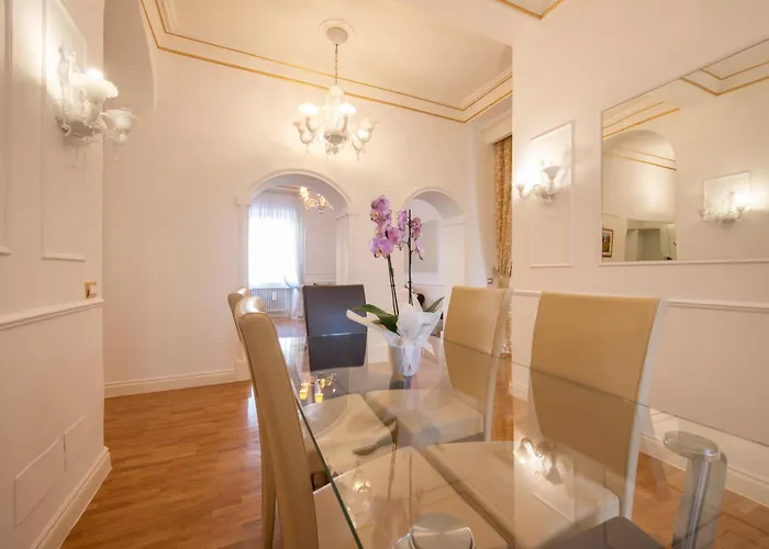 Lucrezio Caro Luxury * Rom