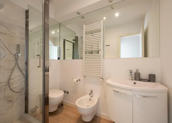 Lucrezio Caro Luxury * Rom