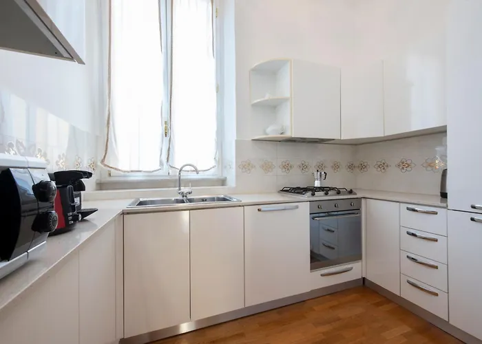 Lucrezio Caro Luxury Lägenhet