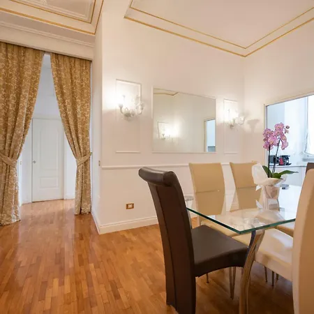 Lägenhet Lucrezio Caro Luxury Rom