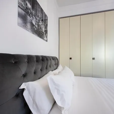 Lägenhet Lucrezio Caro Luxury *